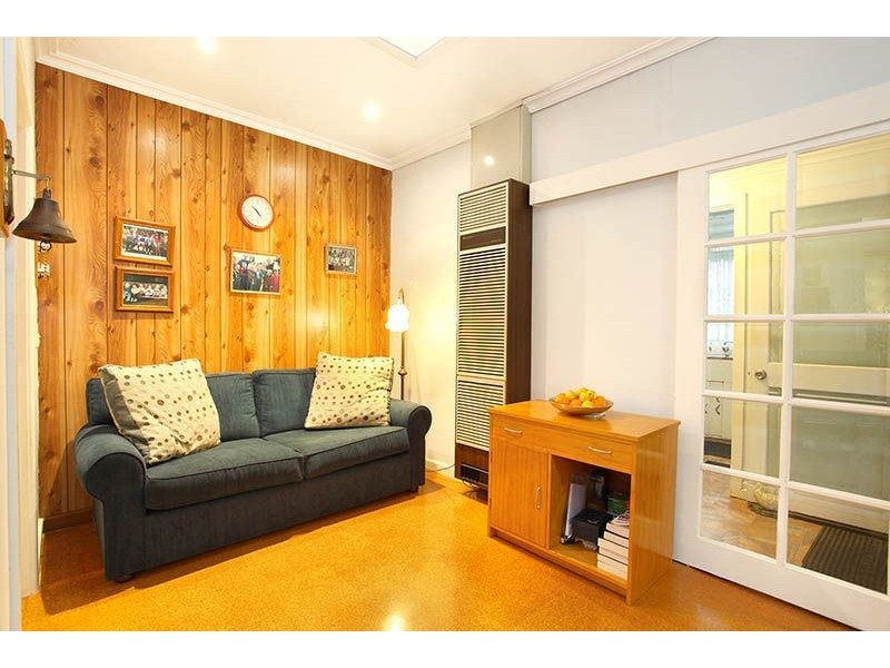 130 Melbourne Avenue, Glenroy VIC 3046