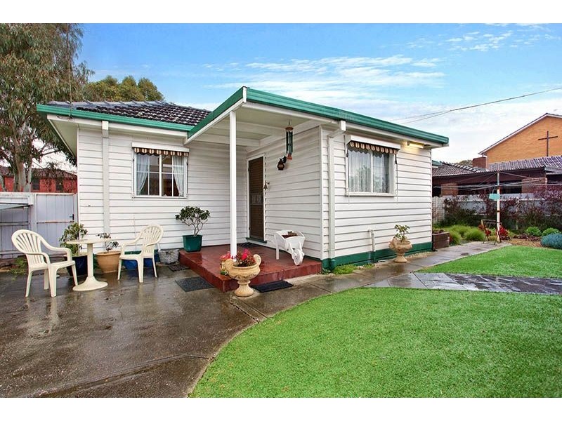 130 Melbourne Avenue, Glenroy VIC 3046