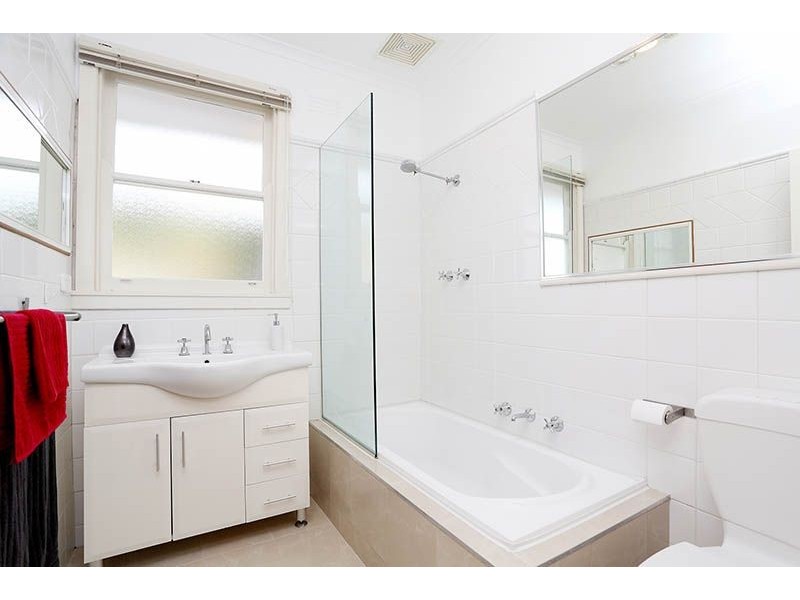 1/99 View Street, Glenroy VIC 3046