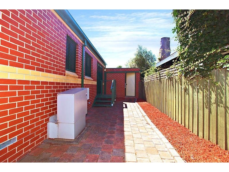 8/24 Widford Street, Glenroy VIC 3046