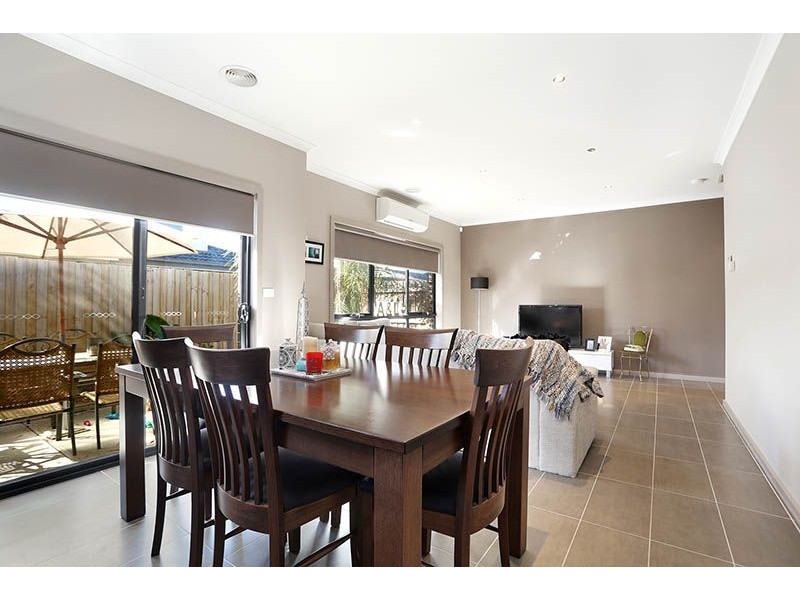 2/7 Ethel Street, Oak Park VIC 3046