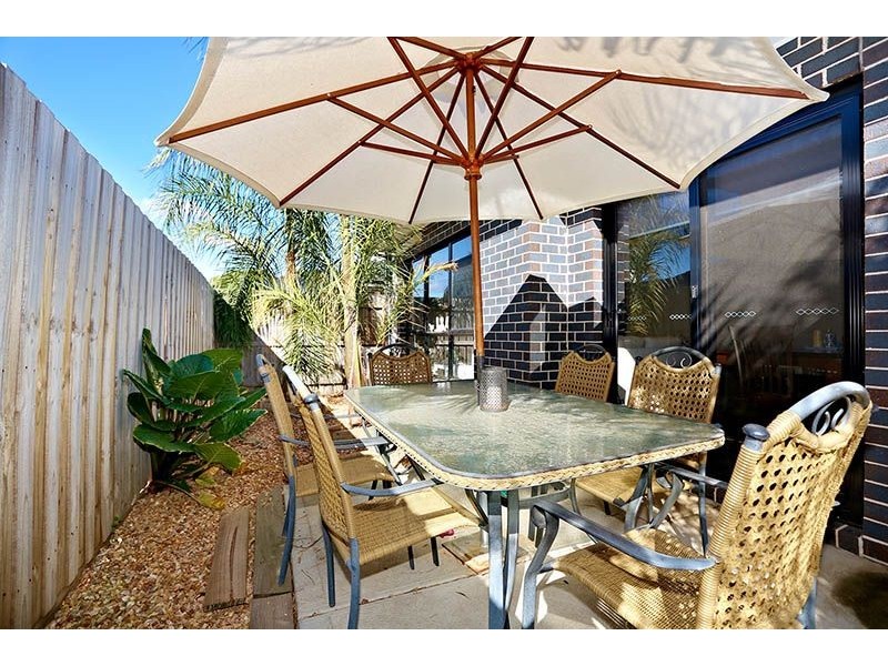 2/7 Ethel Street, Oak Park VIC 3046