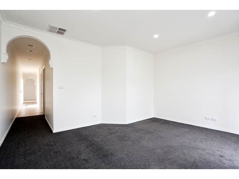 16 Francis Street, Hadfield VIC 3046