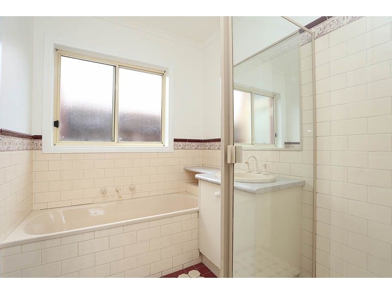 16 Francis Street, Hadfield VIC 3046