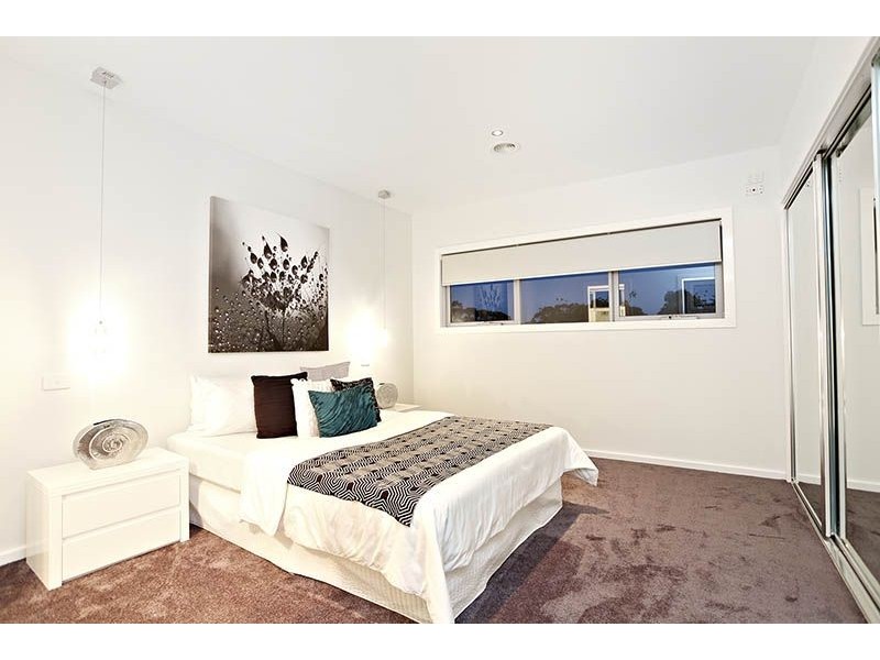 2/6 Justin Avenue, Glenroy VIC 3046