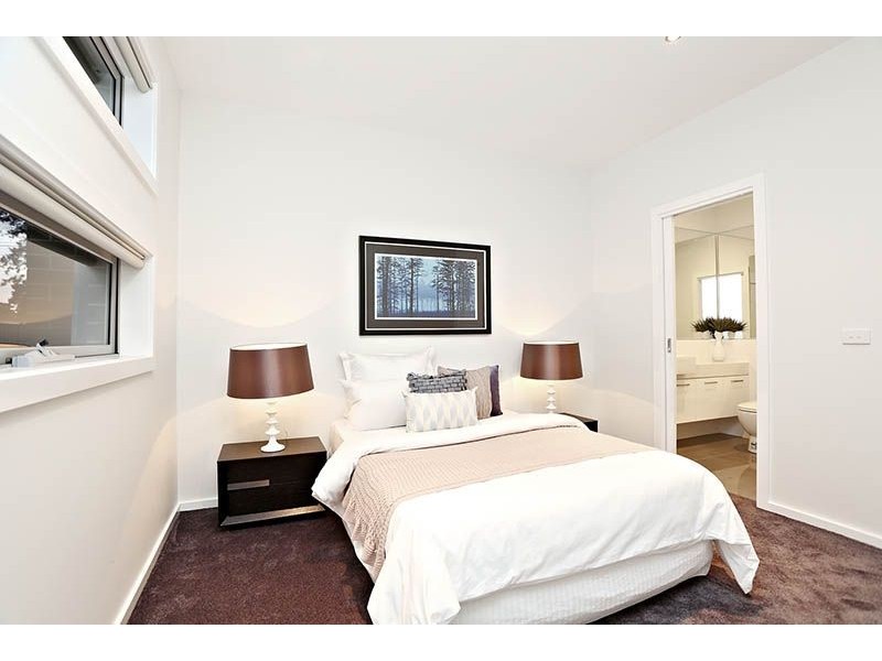 2/6 Justin Avenue, Glenroy VIC 3046