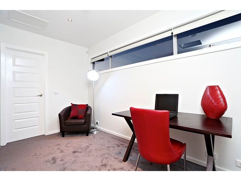 2/6 Justin Avenue, Glenroy VIC 3046