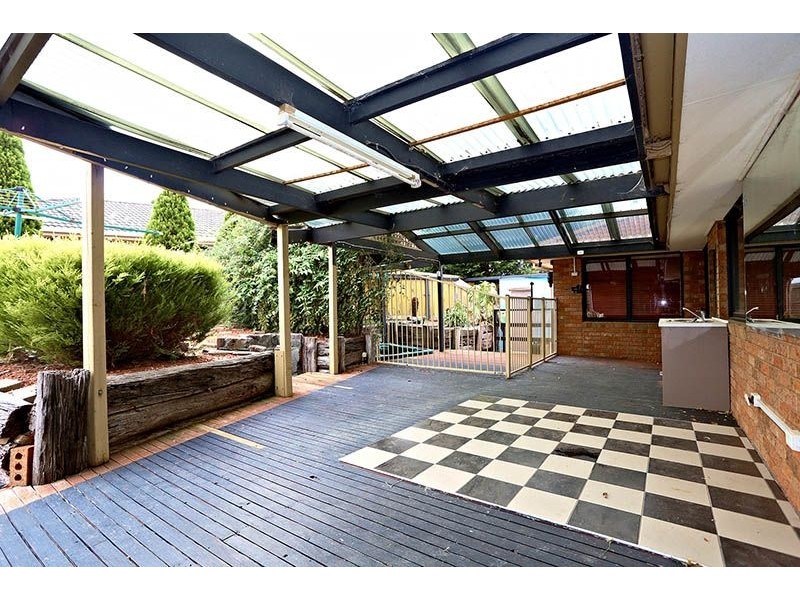 17 Burgan Place, Meadow Heights VIC 3048