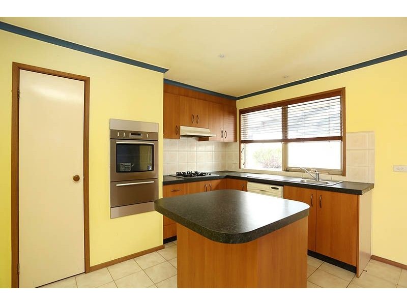 17 Burgan Place, Meadow Heights VIC 3048