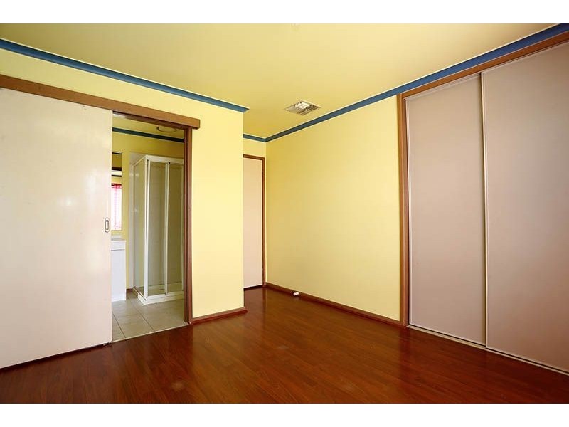 17 Burgan Place, Meadow Heights VIC 3048