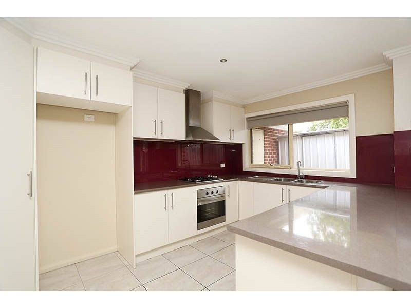 2/32 Salisbury Street, Glenroy VIC 3046