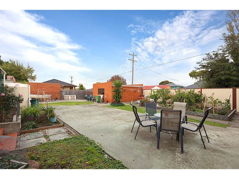 9 McDonald Place, Glenroy VIC 3046