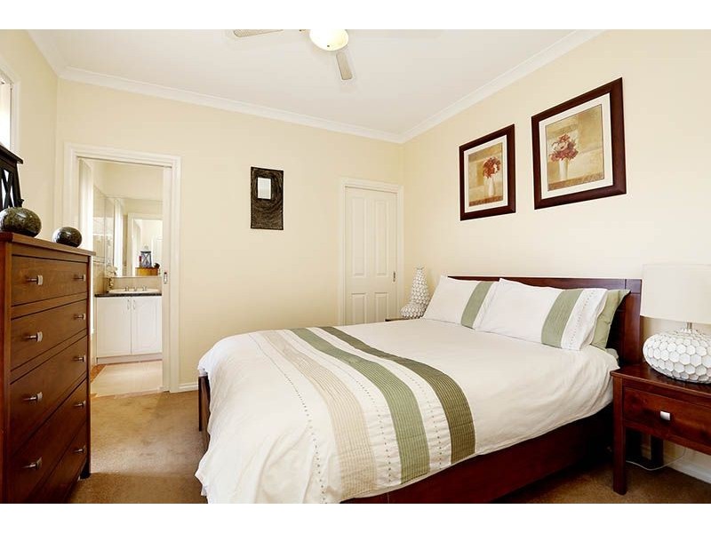 1/116 View Street, Glenroy VIC 3046