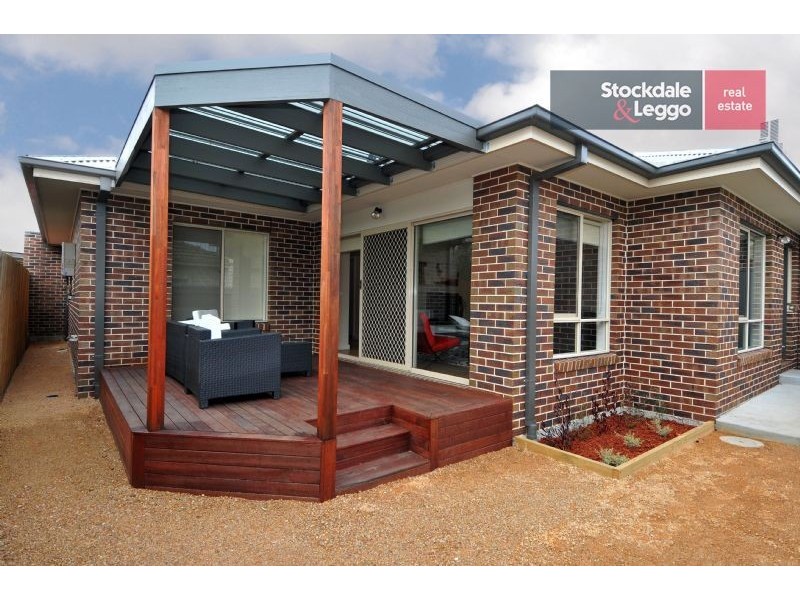 2/35 Plumpton Avenue, Glenroy VIC 3046
