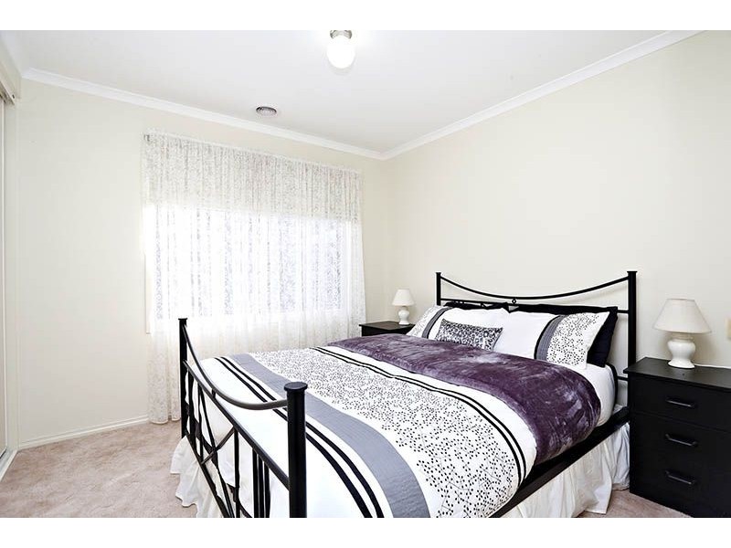 33 Paroo Avenue, Roxburgh Park VIC 3064