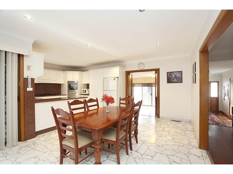 37 Valley Crescent, Glenroy VIC 3046