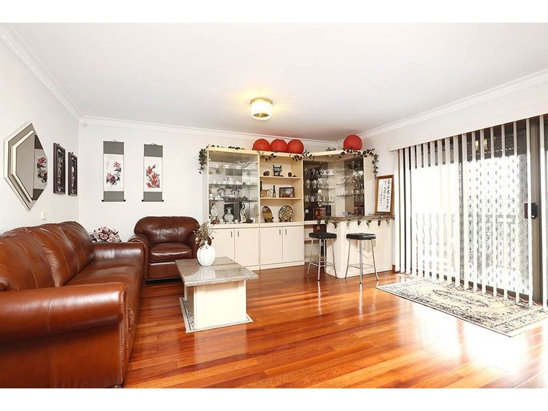 37 Valley Crescent, Glenroy VIC 3046