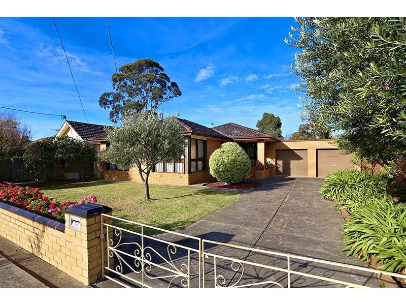 17 Finchley Avenue, Glenroy VIC 3046