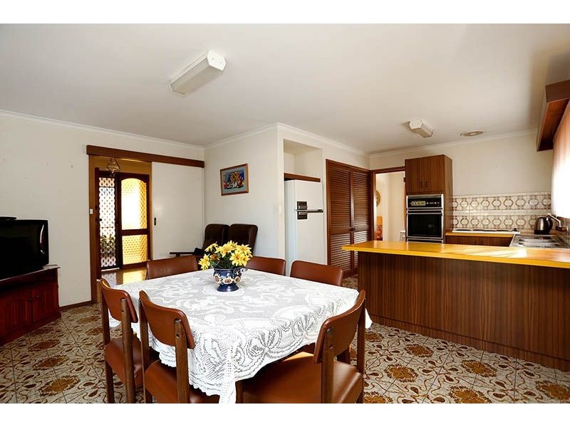 17 Finchley Avenue, Glenroy VIC 3046