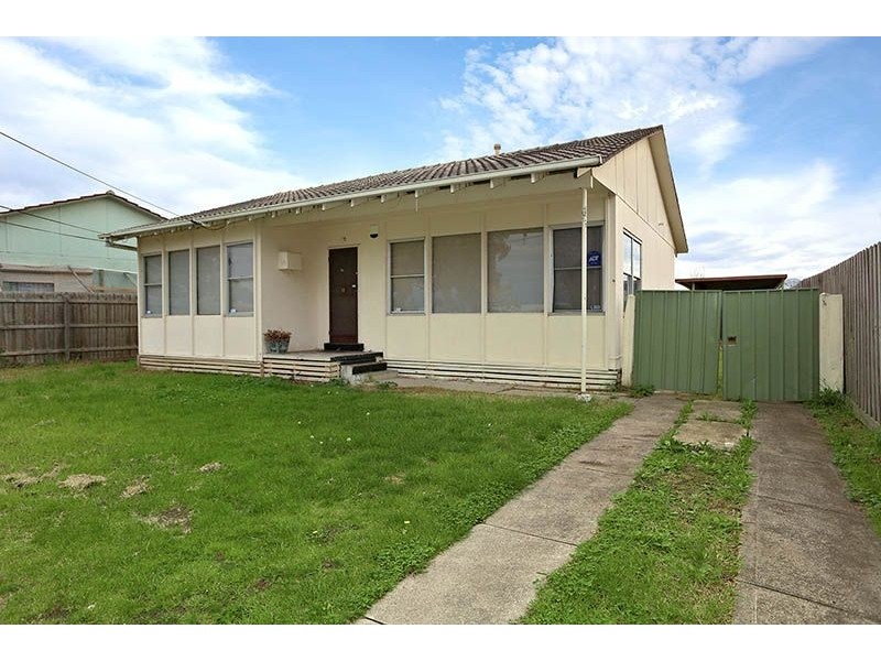 35 Warragul Street, Dallas VIC 3047