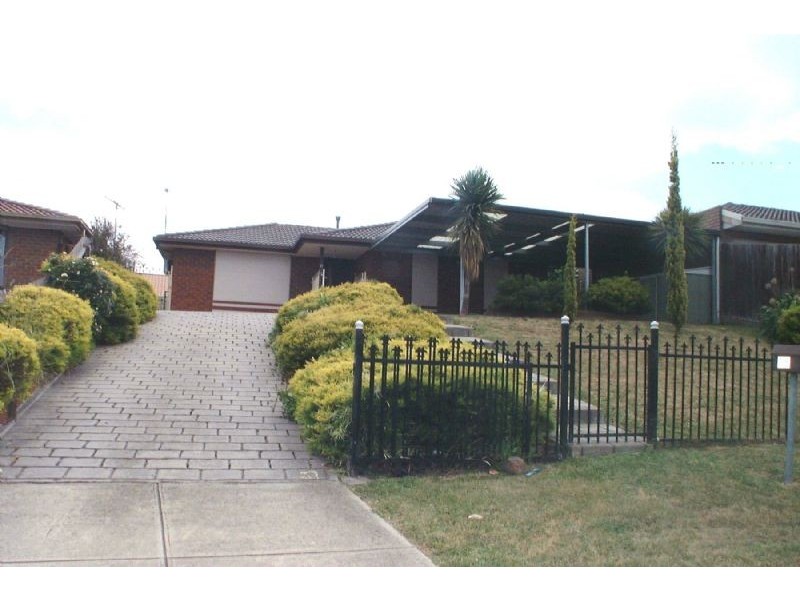 15 Magnolia Boulevard, Meadow Heights VIC 3048
