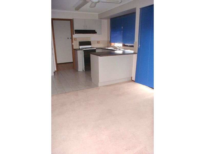 15 Magnolia Boulevard, Meadow Heights VIC 3048