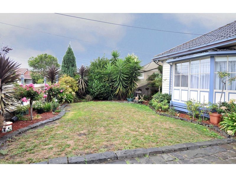 20 Tarana Avenue, Glenroy VIC 3046