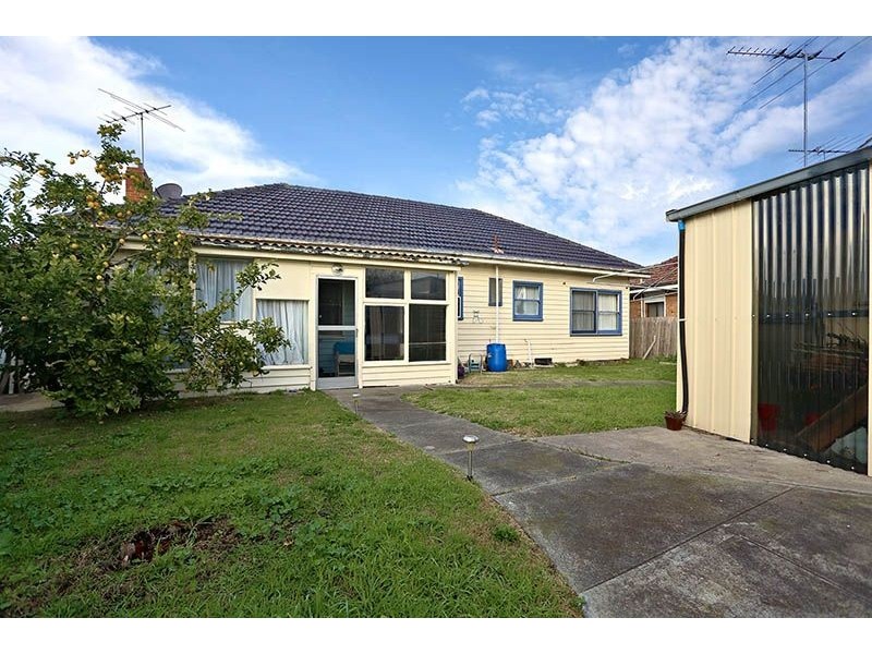 20 Tarana Avenue, Glenroy VIC 3046