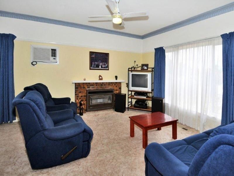 14 Magnolia Street, Oak Park VIC 3046