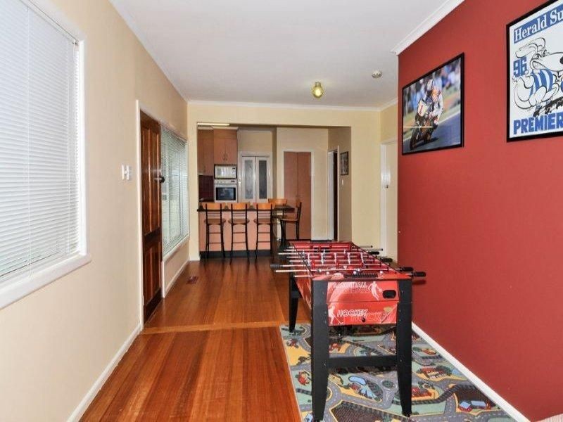 14 Magnolia Street, Oak Park VIC 3046