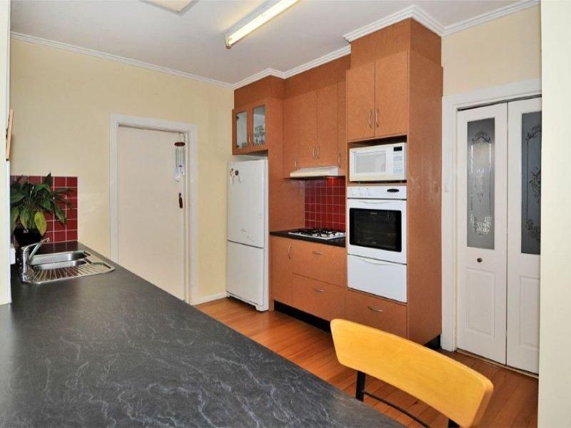 14 Magnolia Street, Oak Park VIC 3046