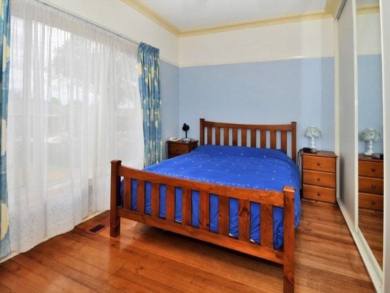 14 Magnolia Street, Oak Park VIC 3046