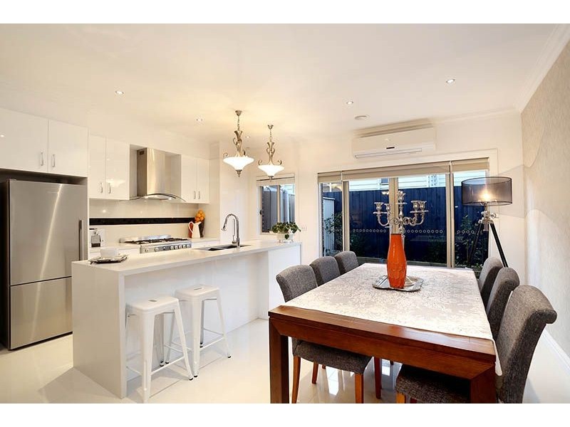 2/340 Gaffney Street, Pascoe Vale VIC 3044