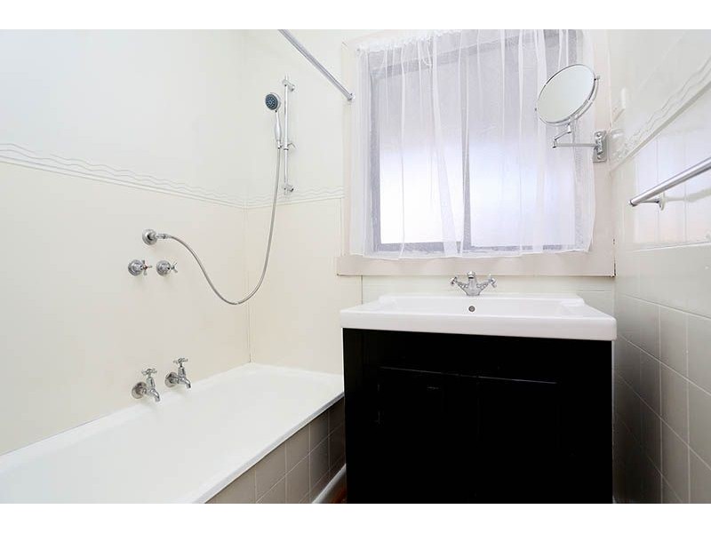 17 Chapman Avenue, Glenroy VIC 3046