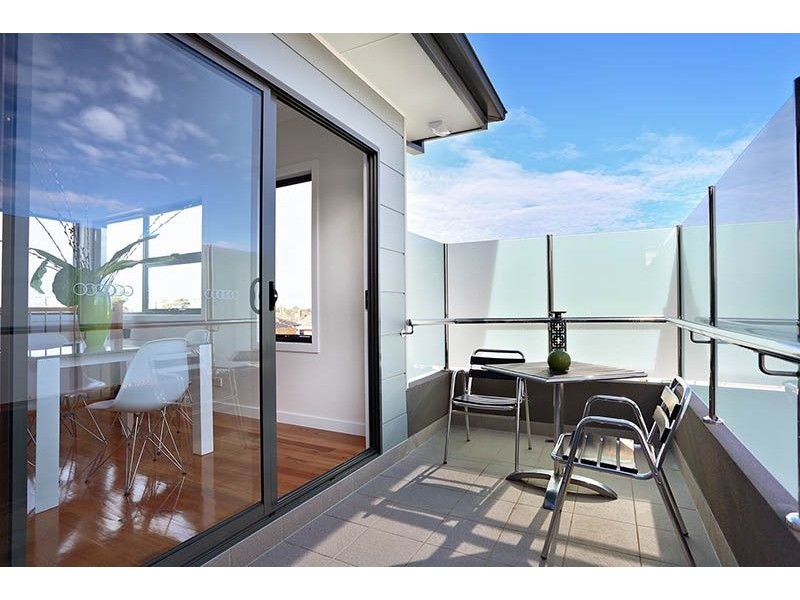 1/4 Truscott Street, Glenroy VIC 3046