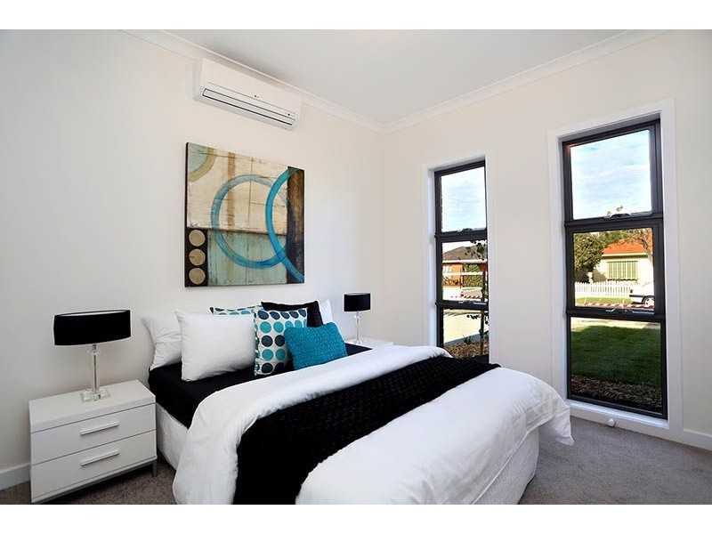 1/4 Truscott Street, Glenroy VIC 3046