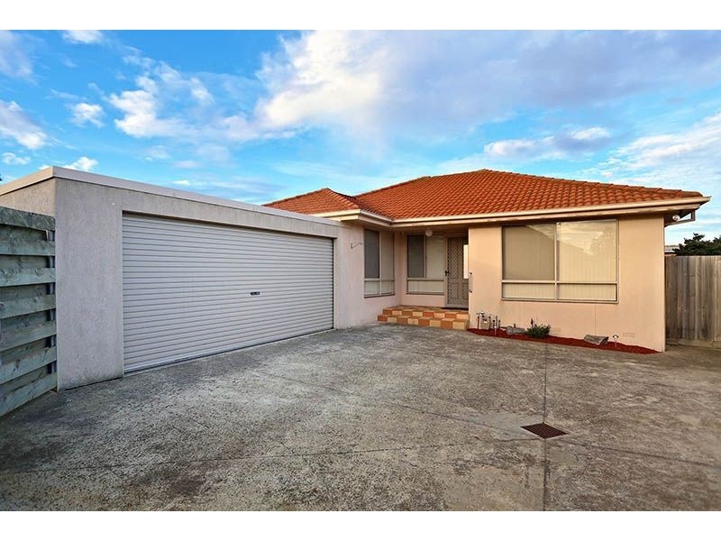 2/6 Maude Avenue, Glenroy VIC 3046
