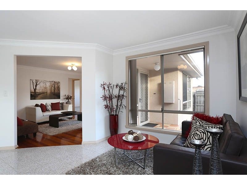 2/6 Maude Avenue, Glenroy VIC 3046