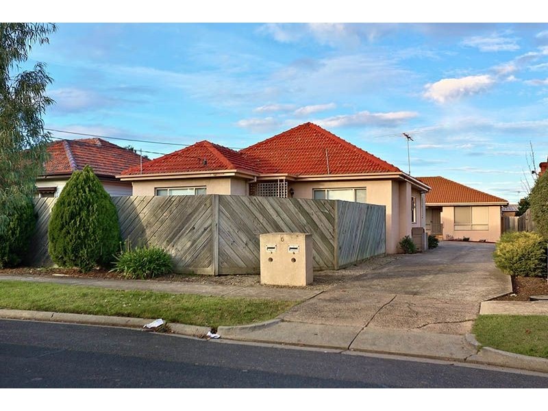 2/6 Maude Avenue, Glenroy VIC 3046