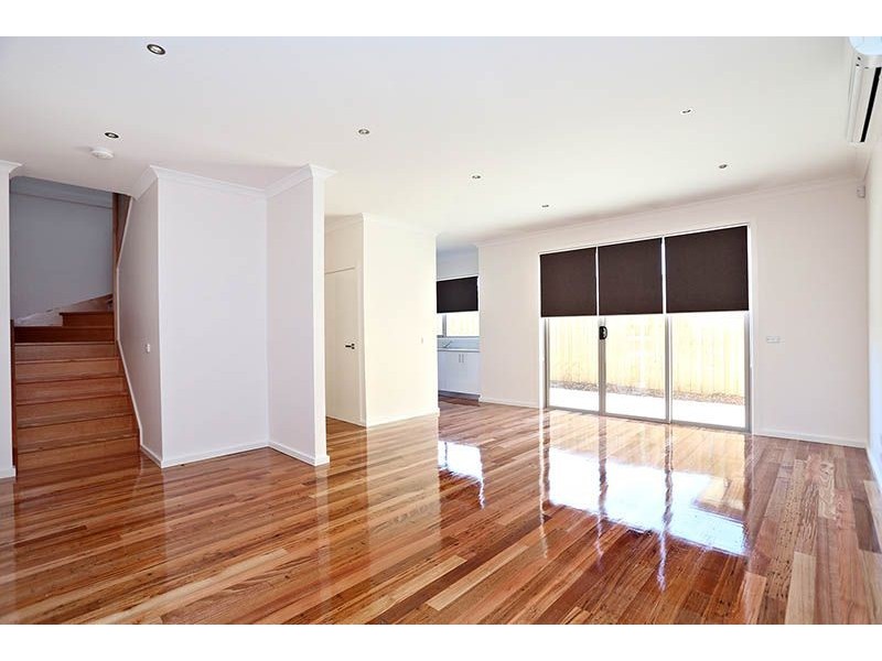 2/68 Glenroy Road, Glenroy VIC 3046