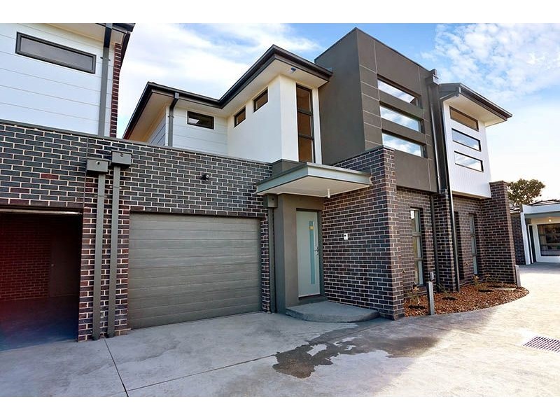 2/4 Truscott Street, Glenroy VIC 3046