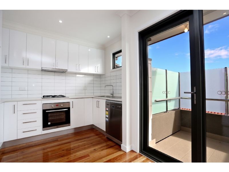 2/4 Truscott Street, Glenroy VIC 3046