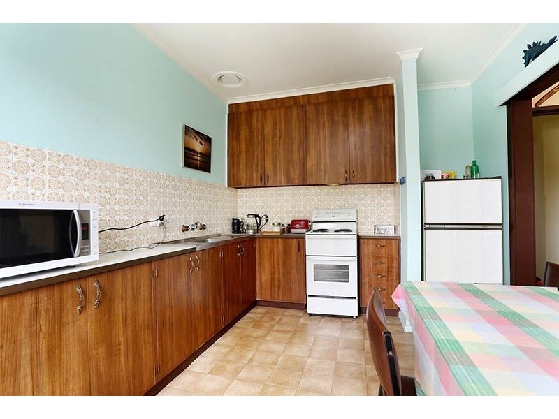 1/32 Gladstone Parade, Glenroy VIC 3046