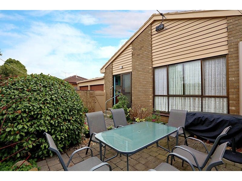 1/32 Gladstone Parade, Glenroy VIC 3046