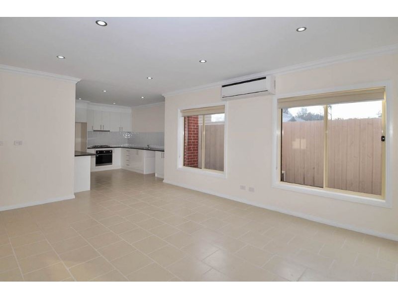 2/88 Widford Street, Glenroy VIC 3046