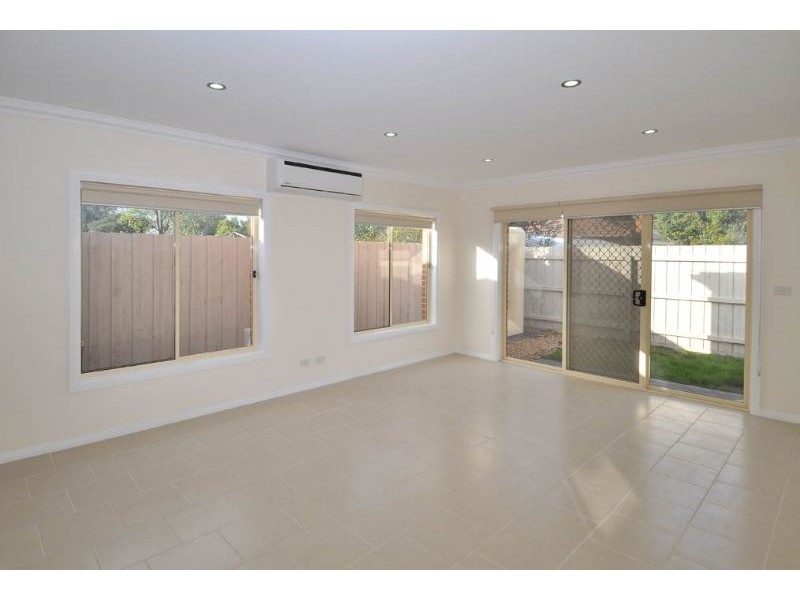 2/88 Widford Street, Glenroy VIC 3046