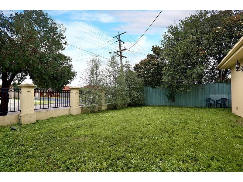 1/75 Middle Street, Hadfield VIC 3046