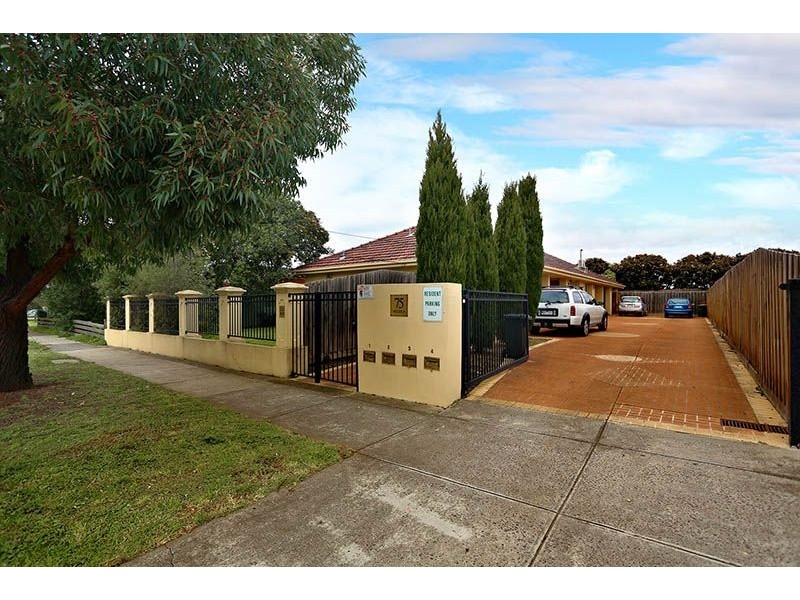 1/75 Middle Street, Hadfield VIC 3046