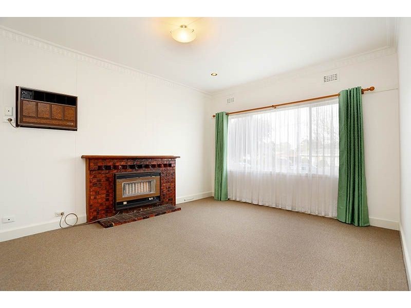 8 Acacia Street, Glenroy VIC 3046