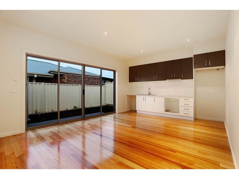 8/54-56 Justin Avenue, Glenroy VIC 3046